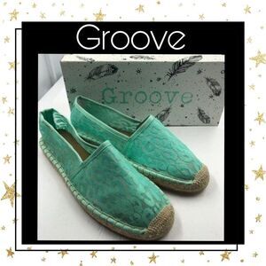 New! Groove Mint Green Slip on Loafers 9